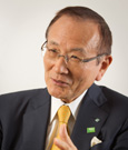 山本 梁介