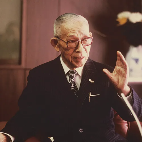 人類のよりよき未来のために世界の現状を静かに眺めるとき……